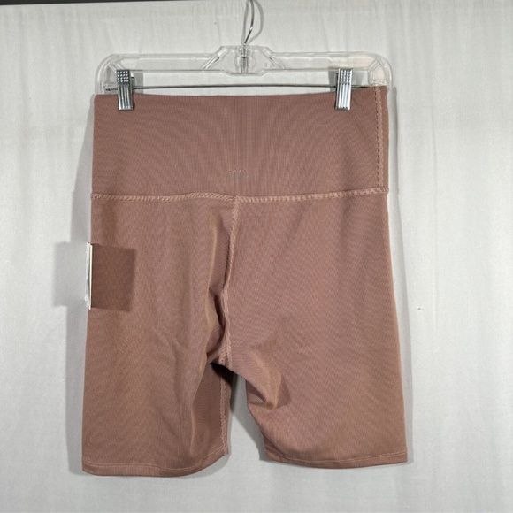 NWT $68 Beyond Yoga [ XL ] Heather Rib High Rise Biker‎ Short in Mauve - Picture 6 of 14